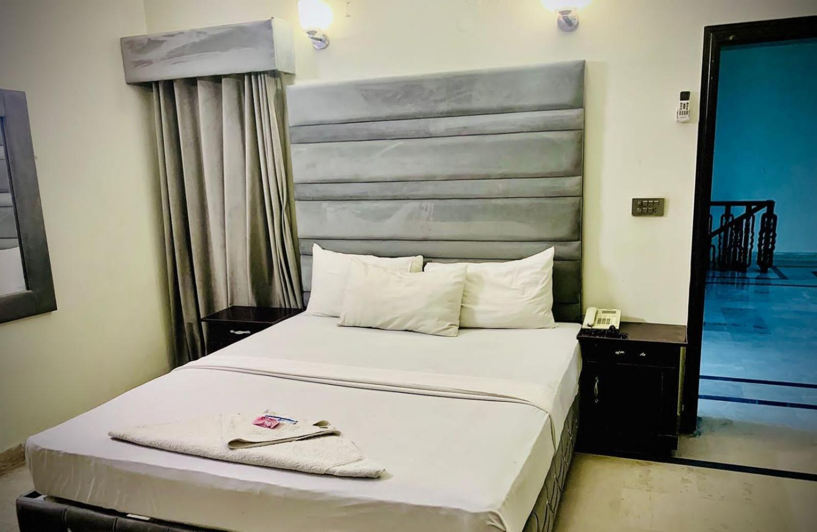 Hotel Royal Grand Lahore Exterior foto